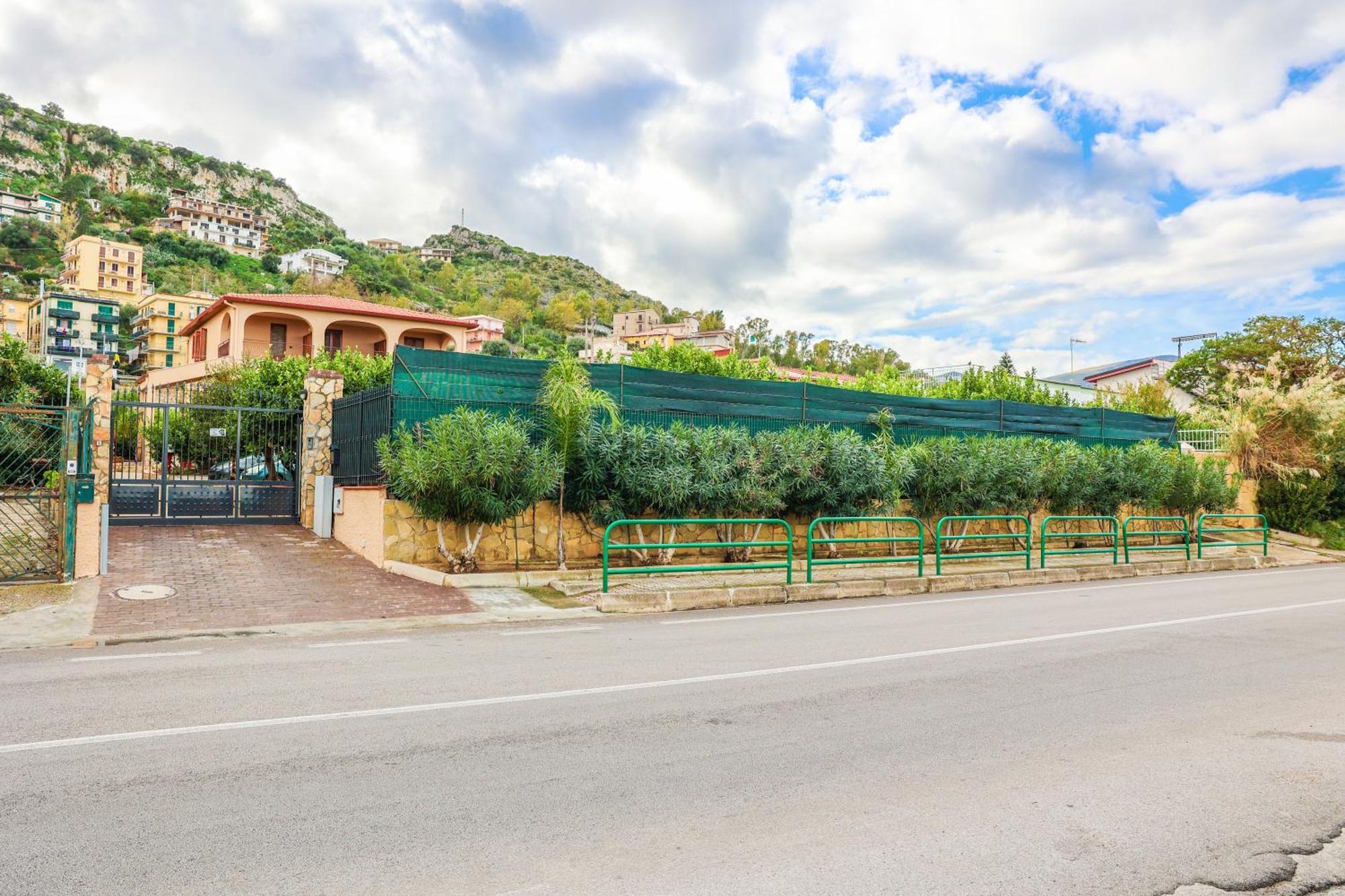B&B Giardino Dei Cedri เทรเบีย ภายนอก รูปภาพ